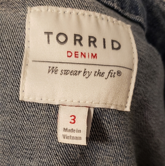 NWT Torrid Crop Denim Jacket Size 3 - Picture 6 of 10